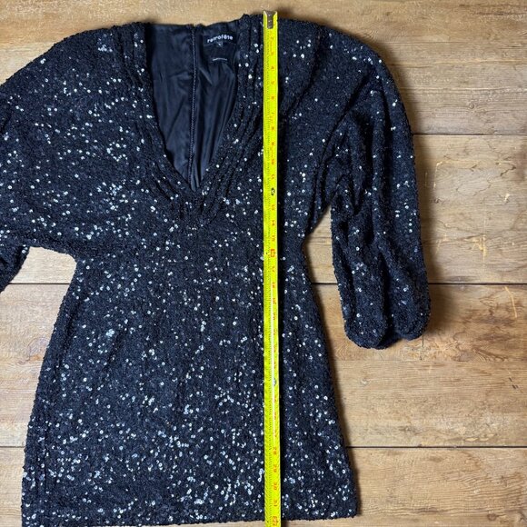 Retrofête | Size L | Aubrielle Mini Dress in Black Sequin - Picture 4 of 13
